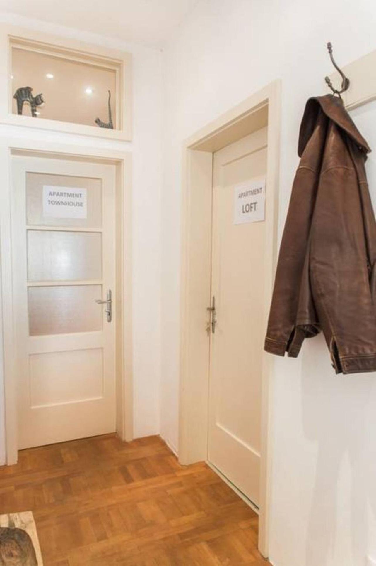 Tolmin Center Apartments Townhouse & Loft 外观 照片